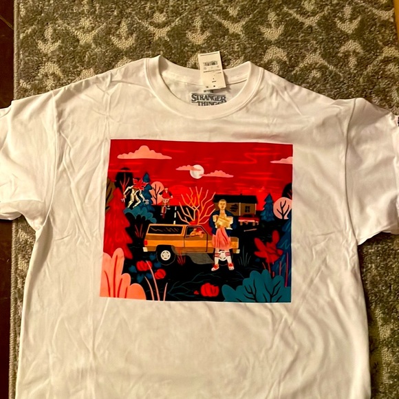 Stranger Things (Netflix) T-shirt, adult Large - Picture 3 of 4